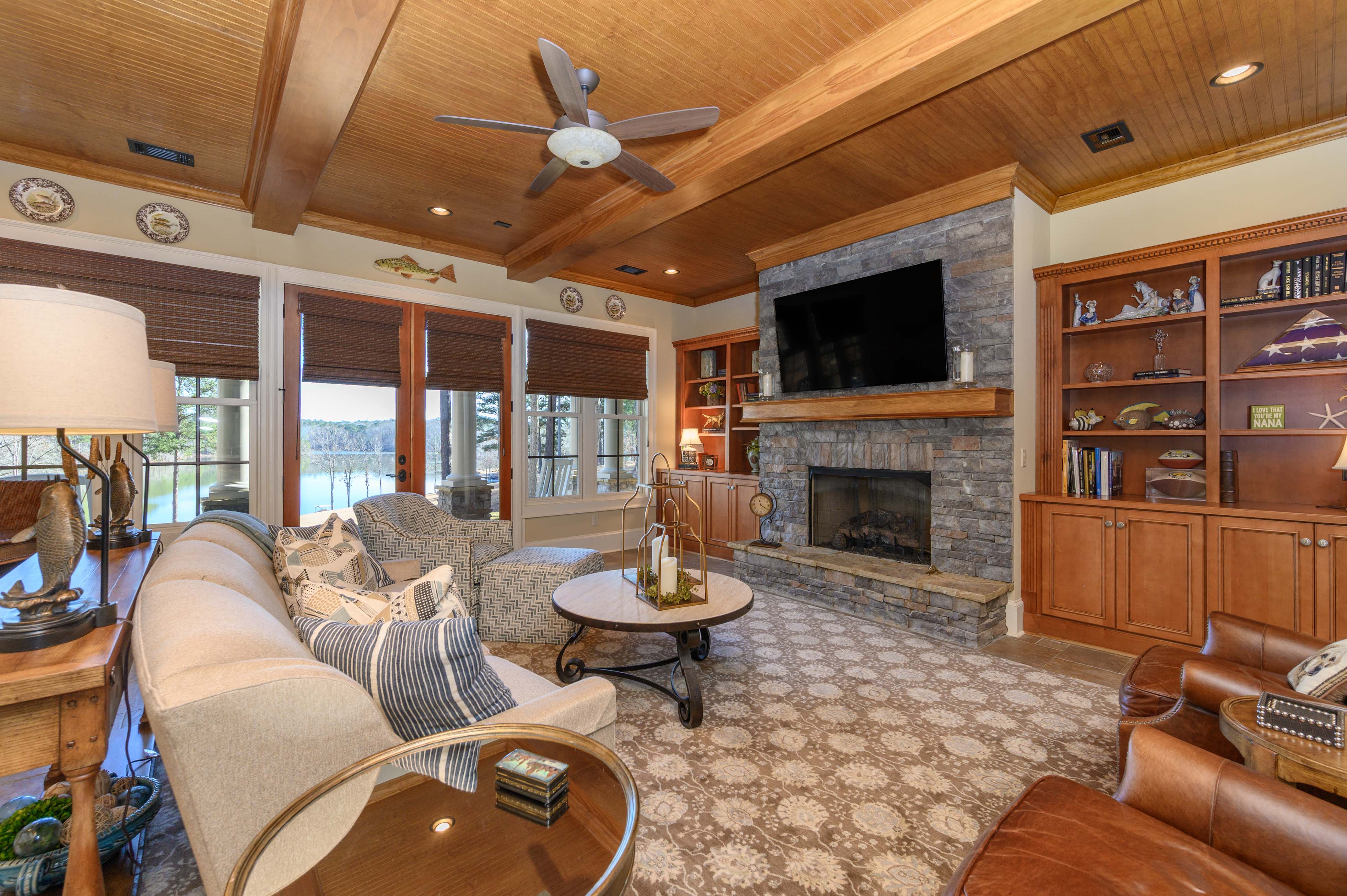 1050 Montgomery Drive image 35